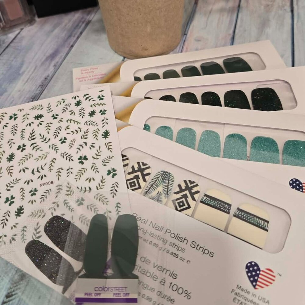 Color Street Green Press On Nail Bundle